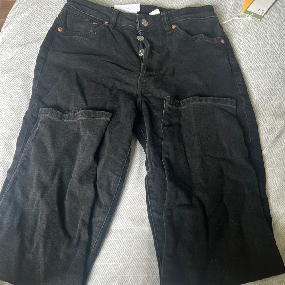 Black Wide-Leg Jeans